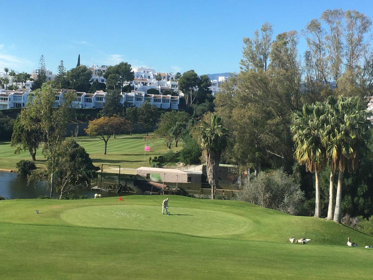 Villa Hesla Estepona Bagian luar foto