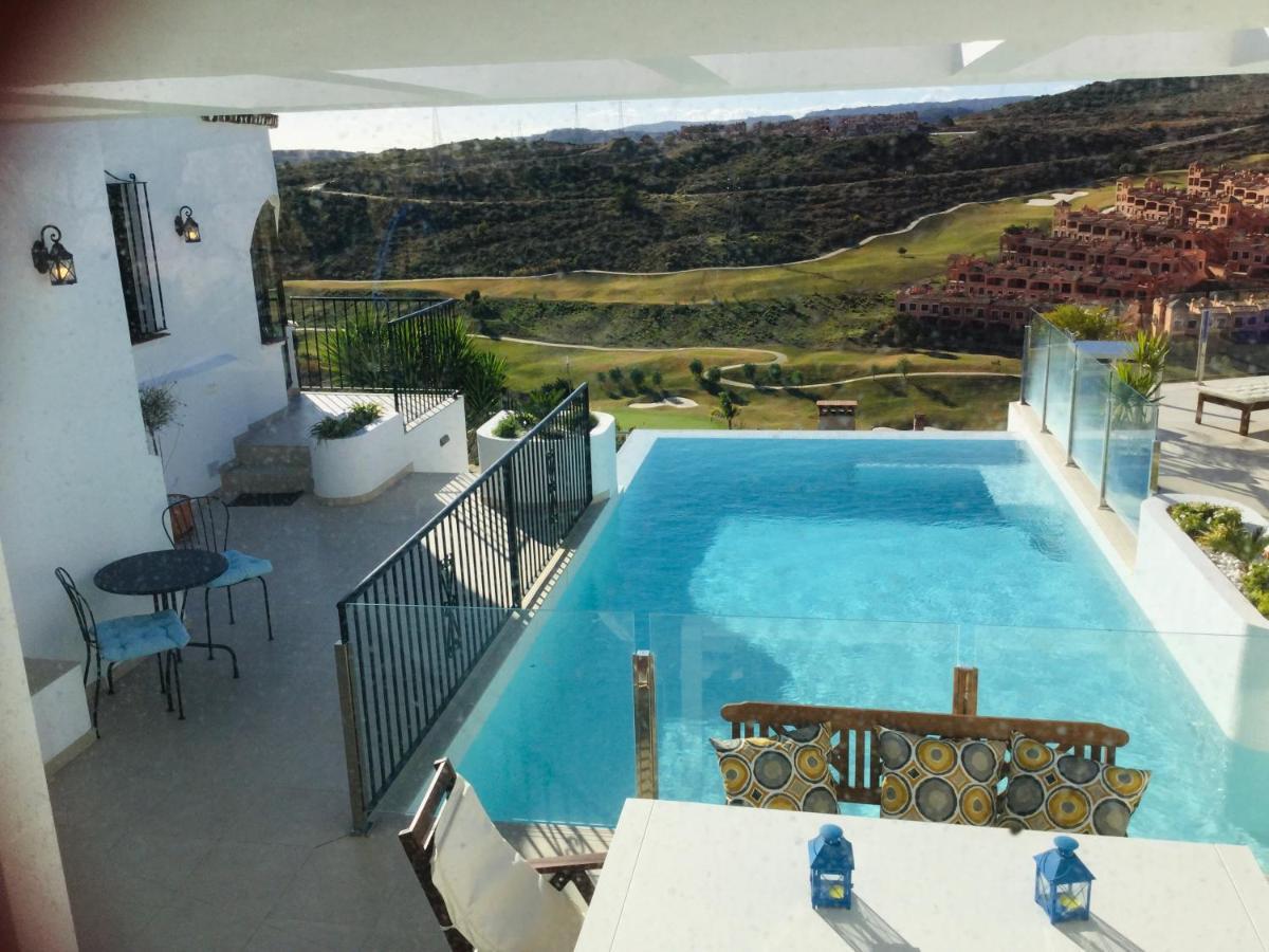 Villa Hesla Estepona Bagian luar foto