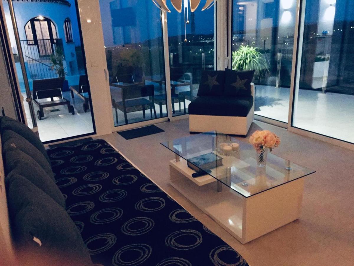Villa Hesla Estepona Bagian luar foto