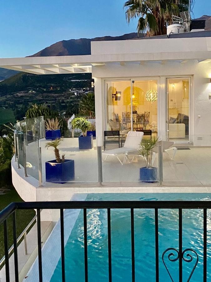 Villa Hesla Estepona Bagian luar foto