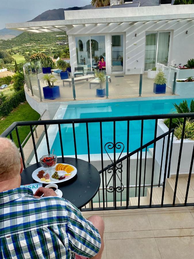 Villa Hesla Estepona Bagian luar foto